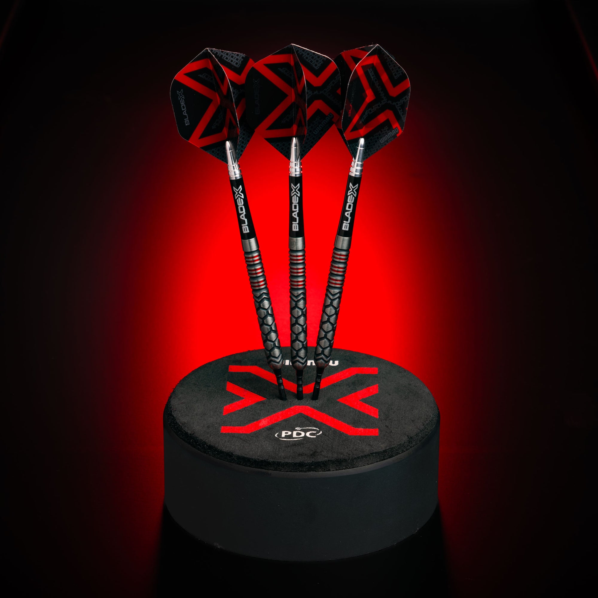 Winmau Blade X Prism Delta Dart Flights - Metallic Black & Red